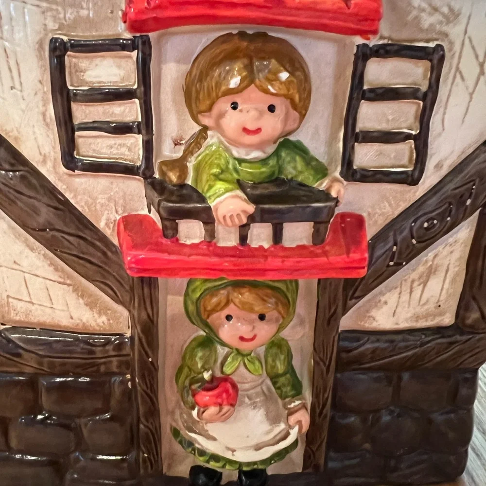 Vintage Cottage Home Cookie Jar